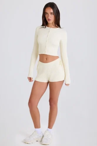 Geribbelde mini-Shorts met strik in crème