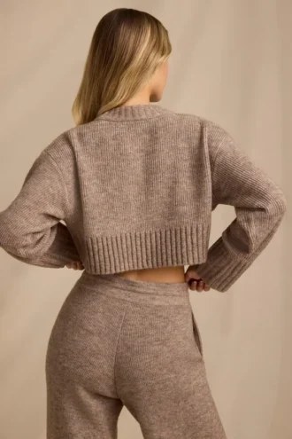 Geribde, cropped trui in bruin gemêleerd