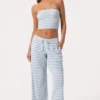 Geribde jersey bandeau-top met blauwe strepen