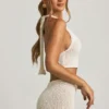 Gianna Bouclé halternek crop top in wit
