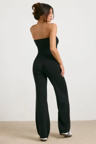 Grof gebreide bandeau-Jumpsuit met uitlopende pijpen in zwart