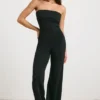 Grof gebreide bandeau-Jumpsuit met uitlopende pijpen in zwart