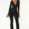 Helene Modal gerimpelde jumpsuit met diepe halslijn en uitlopende pijpen in zwart