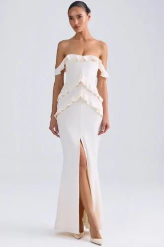 Hemera off-shoulder jurk met ruches in ivoor