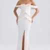 Hemera off-shoulder jurk met ruches in ivoor