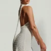 Henrietta minijurk met halternek en versierde sjaaldetails in wit