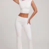 Hollis Mid-Rise Straight Leg Trousers in wit