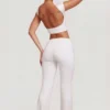 Hollis Mid-Rise Straight Leg Trousers in wit