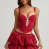 Imani gelaagde minirok met bubbelzoom en middelhoge taille in True Red