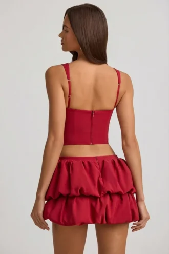 Imani gelaagde minirok met bubbelzoom en middelhoge taille in True Red