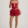 Imani gelaagde minirok met bubbelzoom en middelhoge taille in True Red