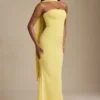 Imogene strapless jurk met sjaaldetail in pastelgeel