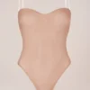 Intimates strapless body in warm perzik
