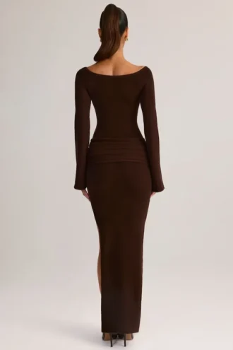 Isay geribbelde maxi-jurk met boothals en lange mouwen in chocoladebruin