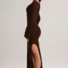 Isay geribbelde maxi-jurk met boothals en lange mouwen in chocoladebruin