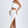 Ishaana gerimpelde maxi-rok met asymmetrische taille in wit