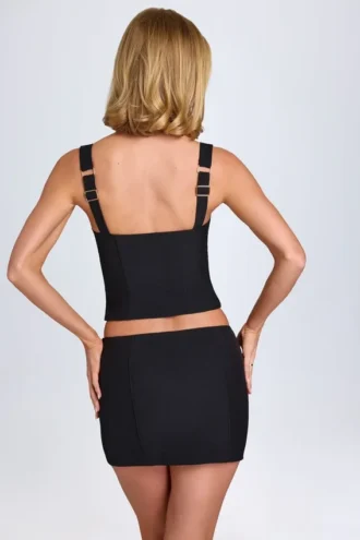 Issa Minirok met ronde snit en lage taille in zwart