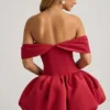 Jessamy minijurk met off-shoulder, gelaagde bubbelzoom en korset in True Red