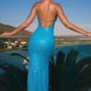 Joella versierde maxi-jurk met uitsnijdingen en halternek in turquoise