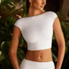 Juno crop top met kapmouwtjes en open rug in wit