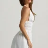 Kaelis Plunge minijurk met gekruiste rug in wit