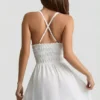 Kaelis Plunge minijurk met gekruiste rug in wit