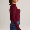 Kaia Modal top met vierkante hals en lange mouwen in wijnrood