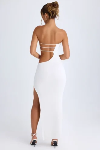 Kaikoa Cut-Out Bandeau Maxijurk in wit
