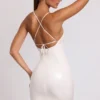 Kendall vinyl minijurk met strik aan de achterkant en ronde hals in wit