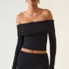 Kesia Modal off-shoulder top met lange mouwen in zwart