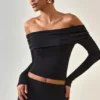Kesia Modal off-shoulder top met lange mouwen in zwart