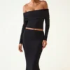 Kesia Modal off-shoulder top met lange mouwen in zwart