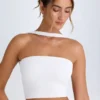 Khai bandeau-top met chokerdetail in wit