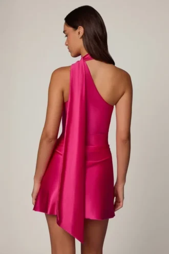 Kiraz asymmetrische minijurk met sjaaldetail in felroze