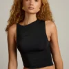 Kirbie asymmetrische tanktop met ruches in zwart