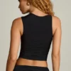Kirbie asymmetrische tanktop met ruches in zwart