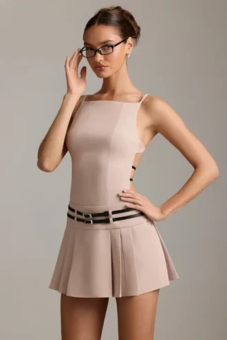 Leilani minijurk met riem en open rug in Mushroom