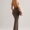 Leire Modal Plunge rugloze maxi-jurk in chocoladebruin