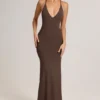 Leire Modal Plunge rugloze maxi-jurk in chocoladebruin