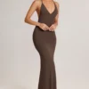 Leire Modal Plunge rugloze maxi-jurk in chocoladebruin