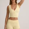 Lisha Modal geribbelde mid-rise Shorts met omgeslagen zoom in botergeel