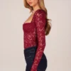 Letizia body met lange mouwen en kant in kersenrood