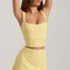 Lirael versierde crop top met vierkante hals in geel
