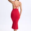 Lois Modal Plunge Midaxi-jurk met open rug in kersenrood