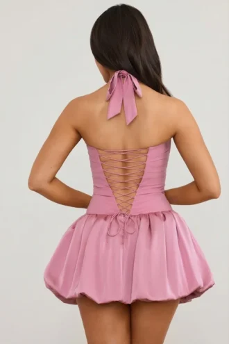 Ludmila halternek micro-minijurk met vetersluiting en bolle zoom in mauve