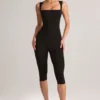 Luma Modal bodycon capri-Jumpsuit met vierkante hals in zwart