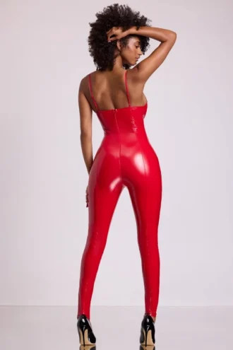 Lynx vinyl catsuit met diepe halslijn in vuurrood