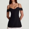 Maelie off-shoulder minijurk met ruches in A-lijn in zwart
