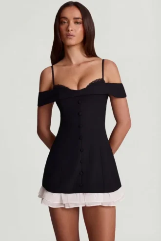 Maelie off-shoulder minijurk met ruches in A-lijn in zwart