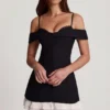 Maelie off-shoulder minijurk met ruches in A-lijn in zwart